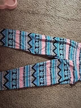 No Boundaries Blue and Pink Geometric Print Leggings